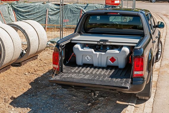 Mobilná nádrž na naftu DT-MOBIL Pick-up 210 l, 12 V, 30 l/min s krytom a AKU Battery CAS