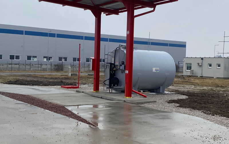 Betonáreň REHUŠ Senica - Vnútropodniková čerpacia stanica PHM s nádržou 15 m3, s podzemnou havarijnou nádržou, s výdajným systémom Self Service B.SMART a hladinomerom OCIO 2.0 s online prenosom dát do cloudu